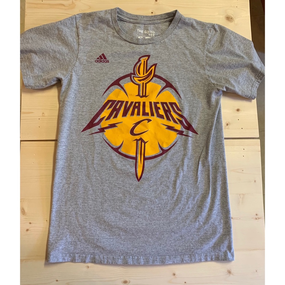 🌻 Cleveland Cavaliers Short Sleeve Tee